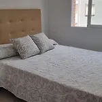 Habitacion Matrimonial Cerca A La Playa De Poniente